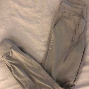 Balance Athletica Select Jogger in Logic